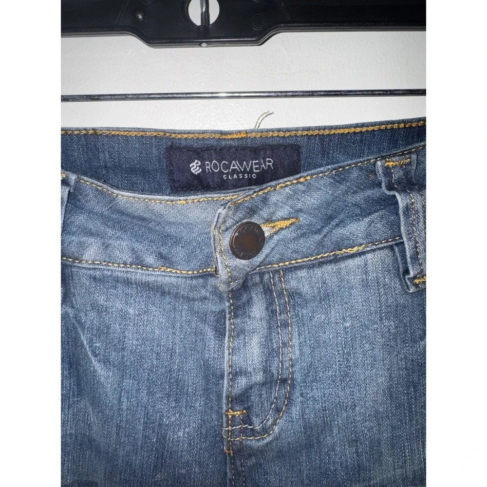 Y2K Vintage Rocawear Women's Capris Jeans Distressed Ripped Jeans - Picture 6 of 7